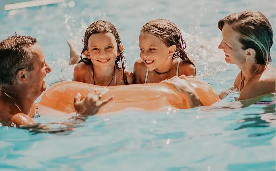 camping-la-falaise-avec-piscine-chauffee-en-loire-atlantique